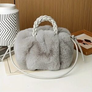 Women’s Gray Faux Fur Handbag 👜 - NEW